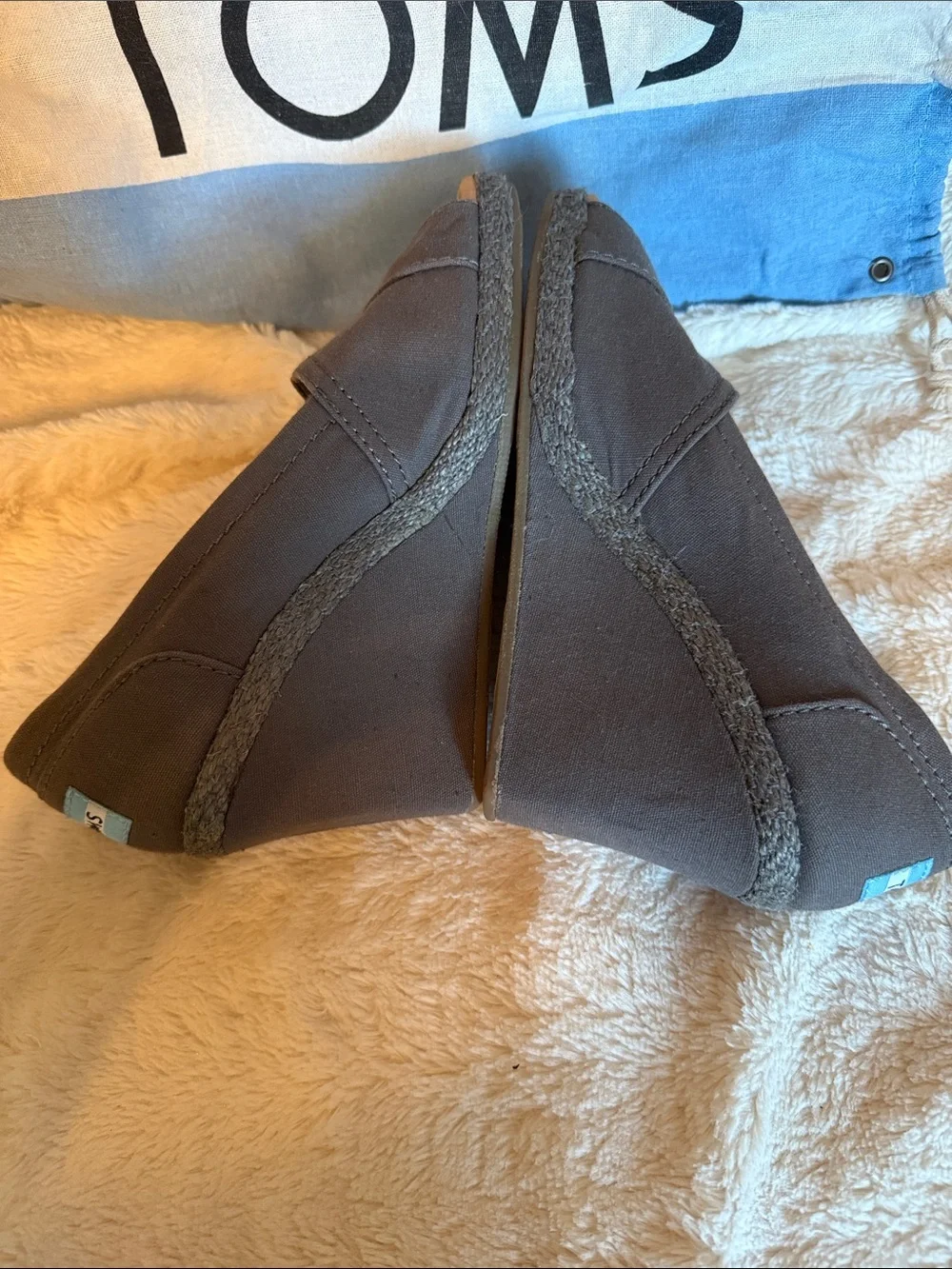 TOMS Calypso Charcoal Grey Canvas Peep Toe Wedge Heels Womens Size 6 Neutral